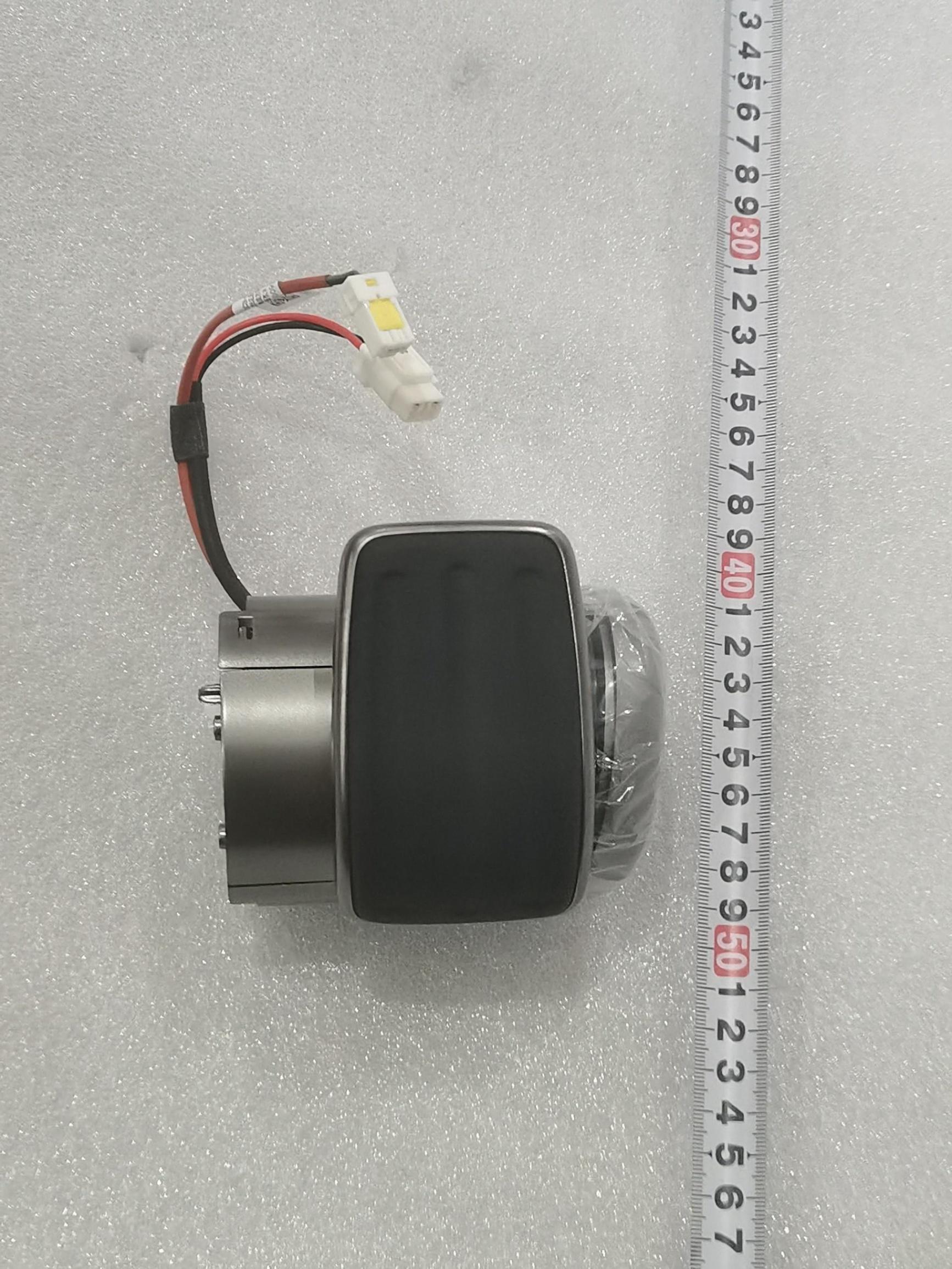 Right Front Door Inner Handle Assembly - Deep Black 5