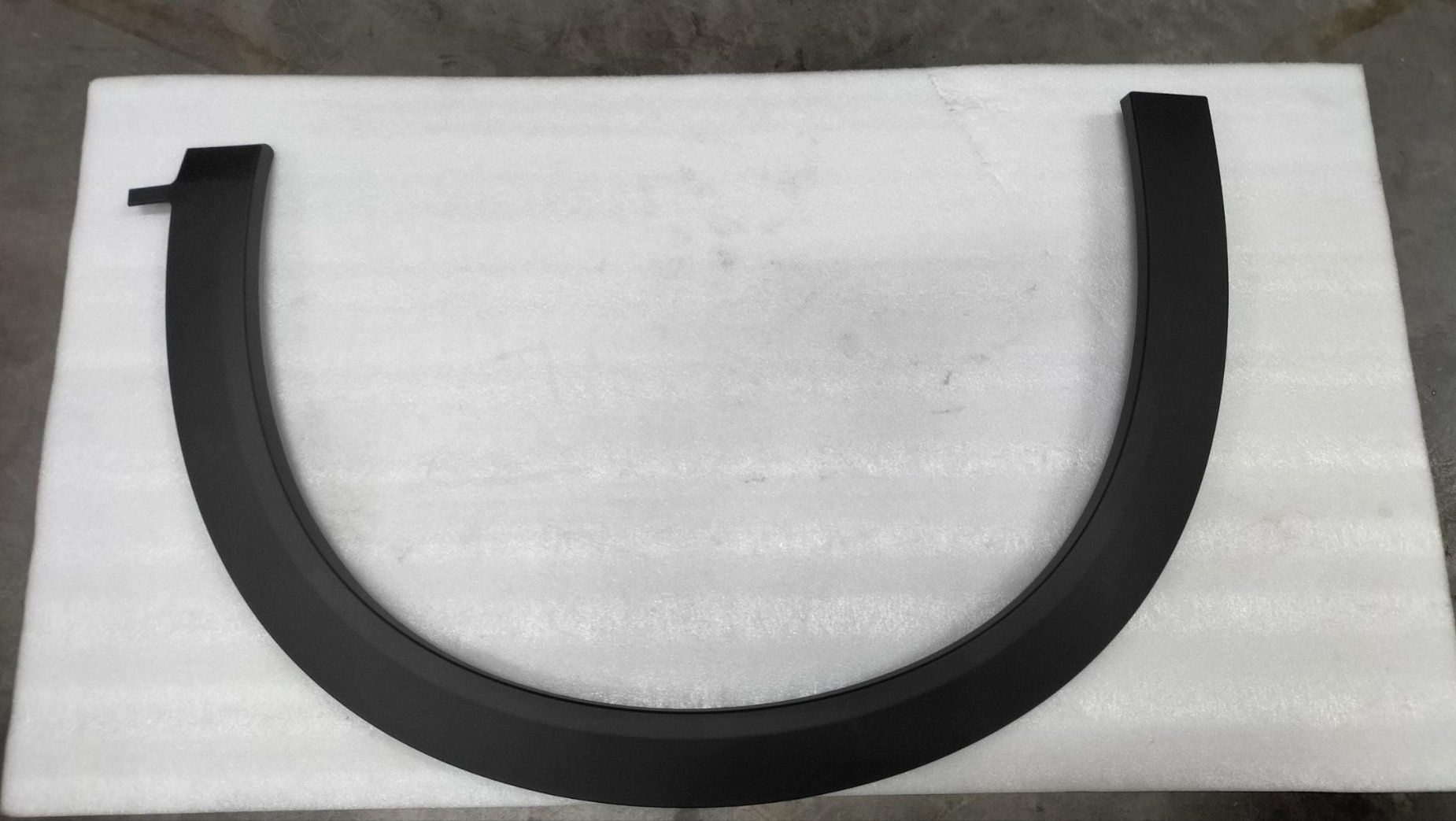 Left Front Wheel Arch Trim Assembly