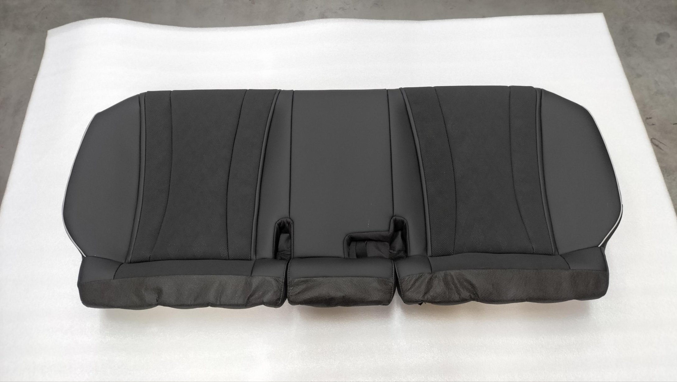 EM2E-7001010E-00HAJ Left Rear Seat Cushion Assembly - Gravel Gray