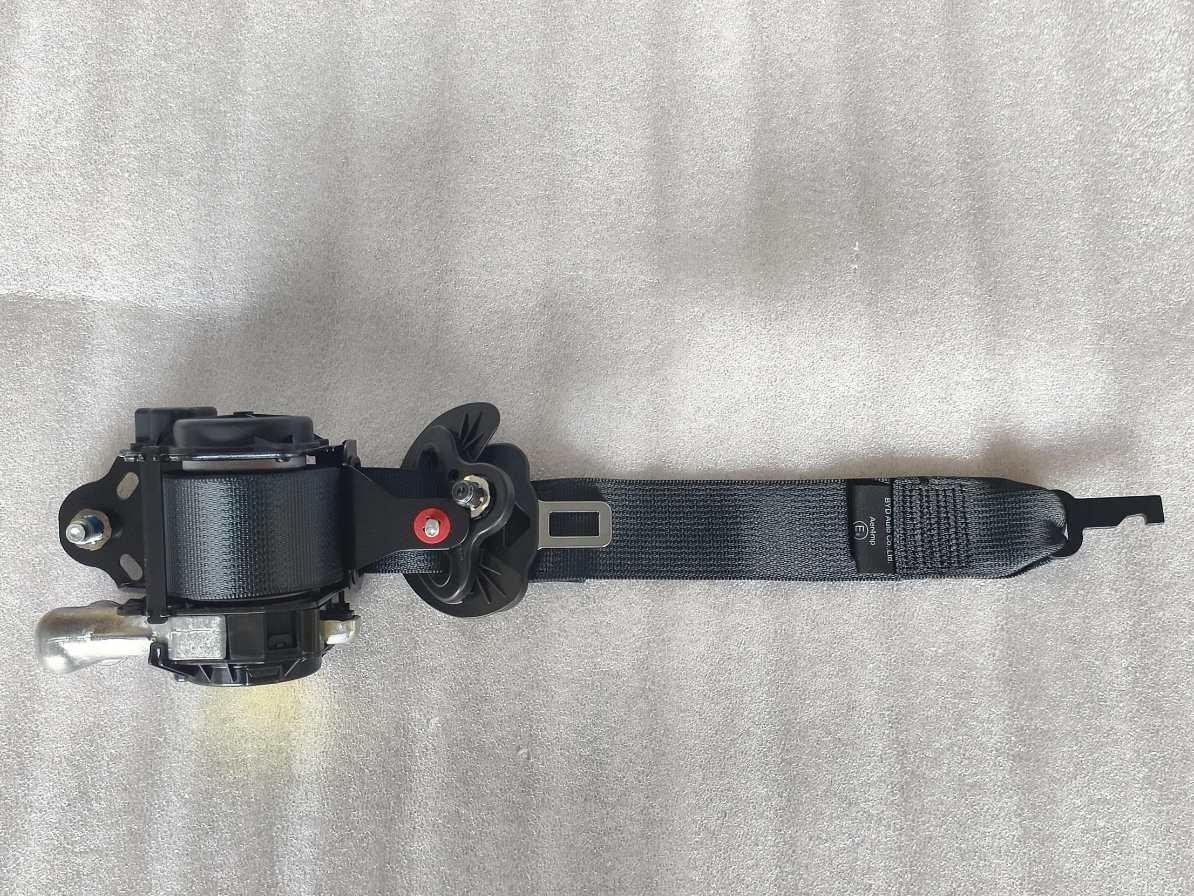 Right Front Seat Belt Assembly