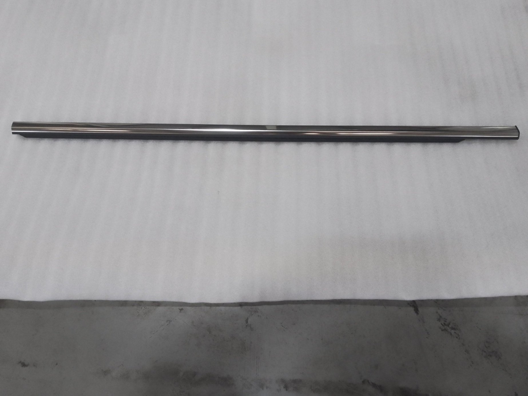 Right Front Door Outer Belt Molding