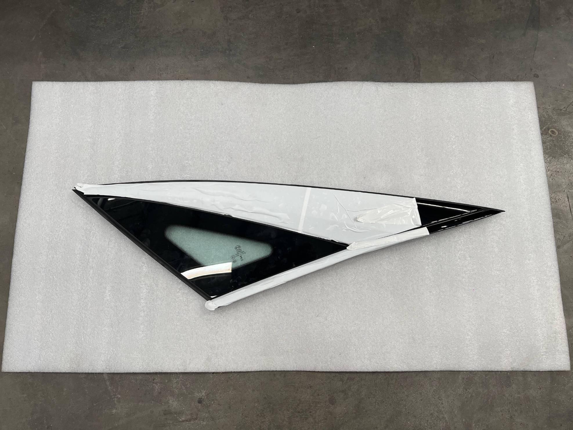 UKEA-5406010D Left Rear Quarter Glass Assembly
