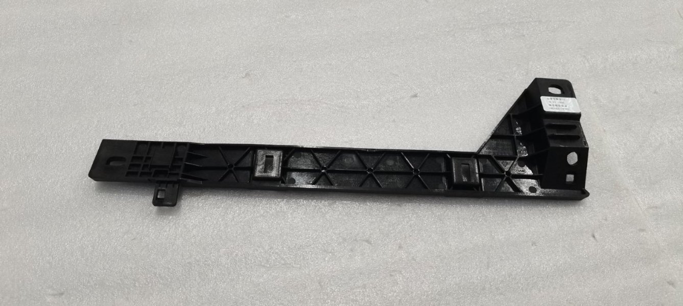 Instrument Panel Cover Mounting Bracket Assembly