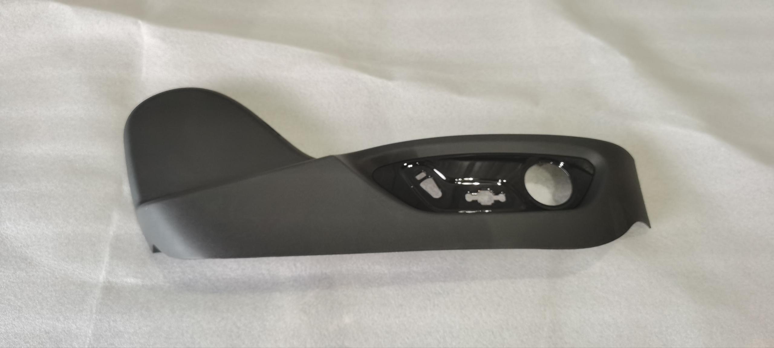 Passenger Right Side Trim Panel Assembly - Deep Black 5