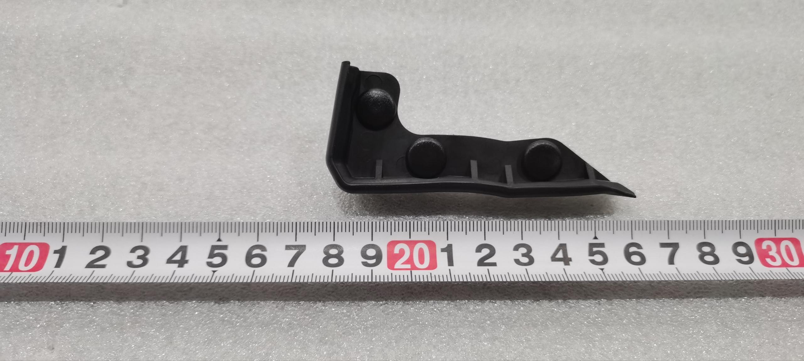 Left Front Door Gap Seal Lower