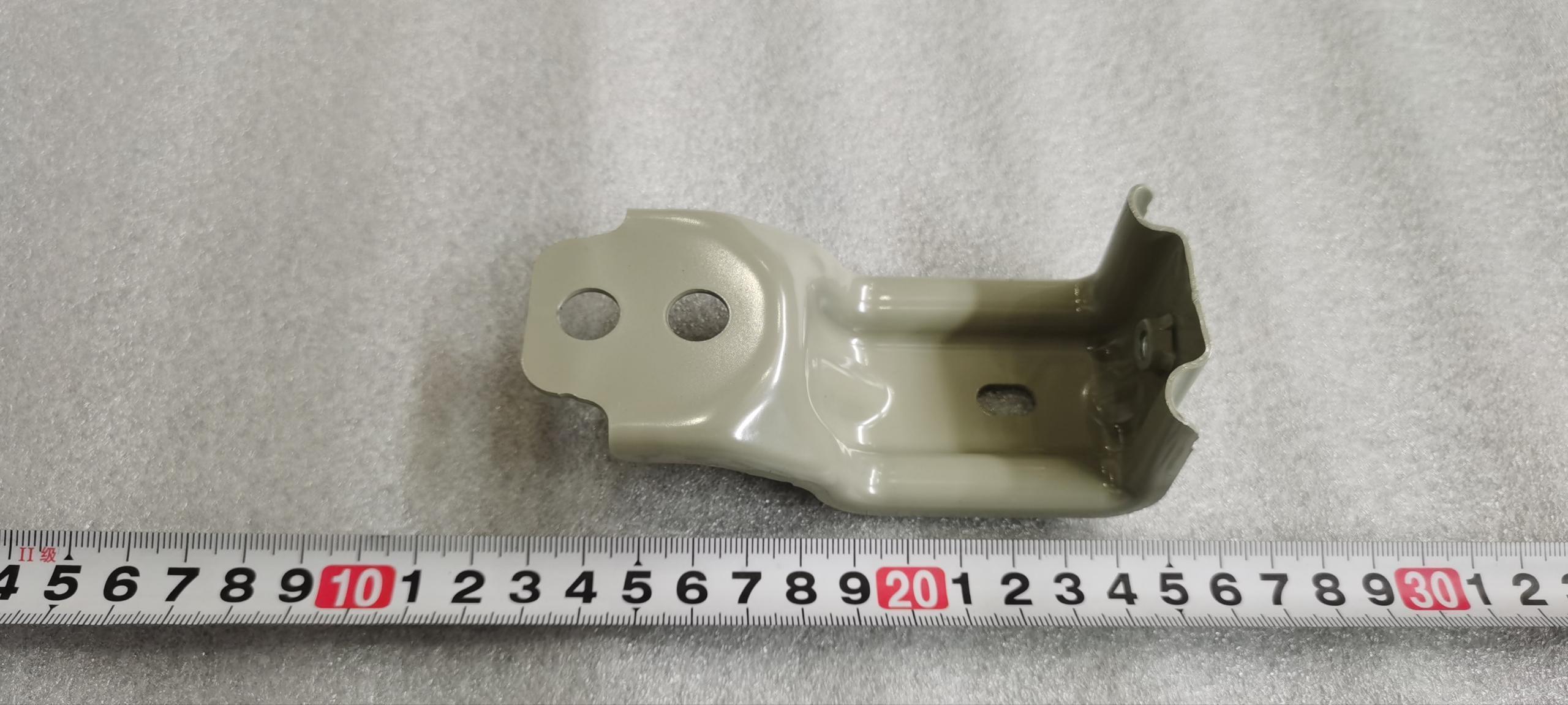 Left Fender Upper Mounting Bracket