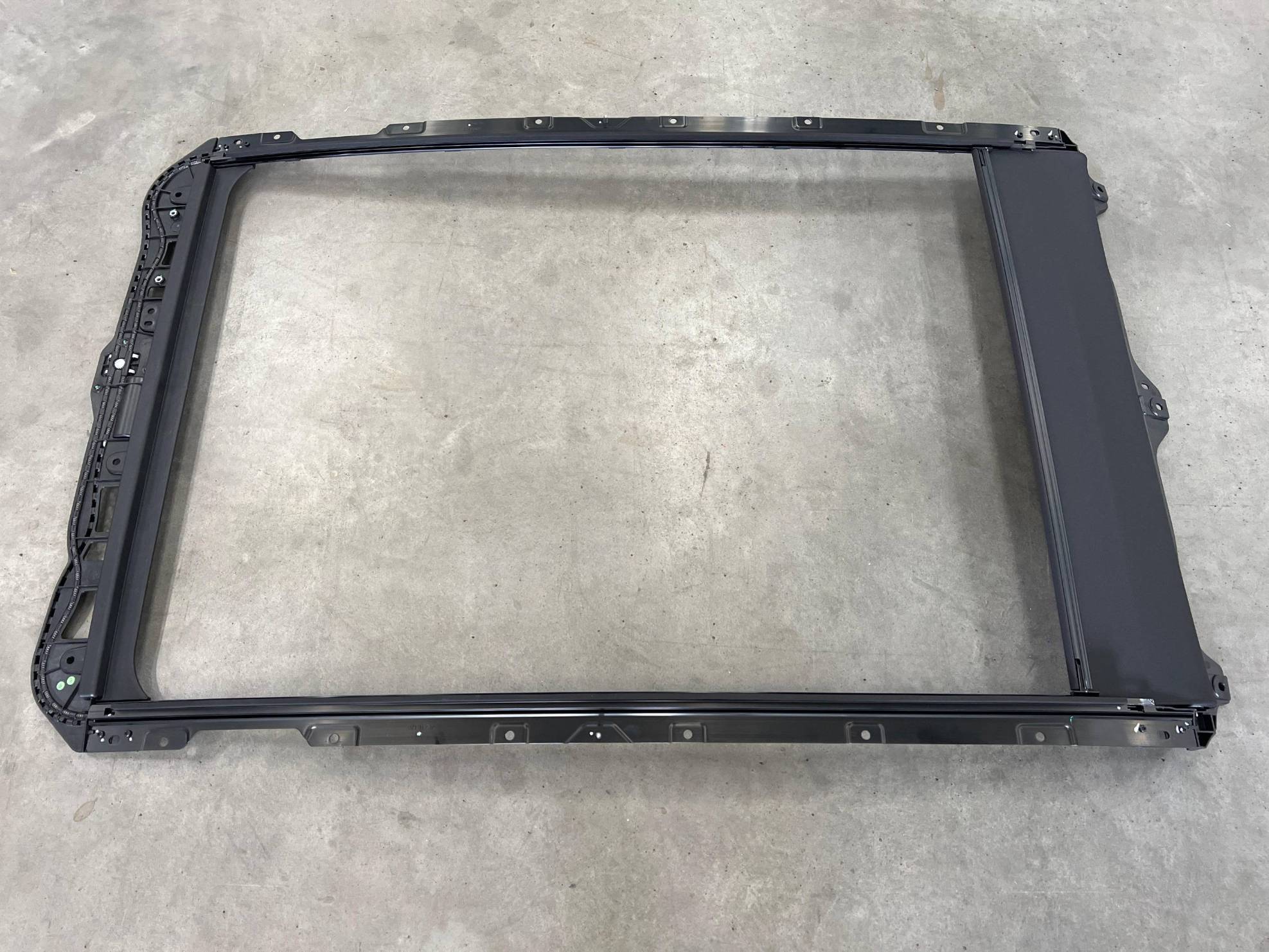 Sunroof Sunshade - Deep Black 5
