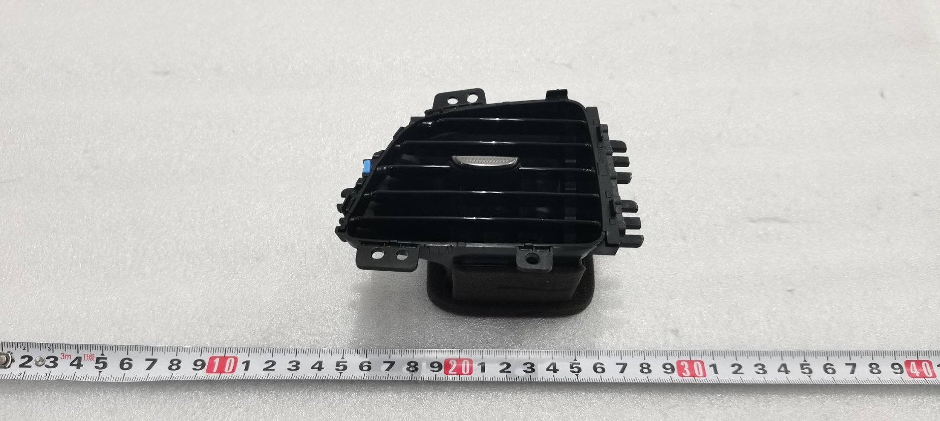 Instrument Panel Left Vent Assembly