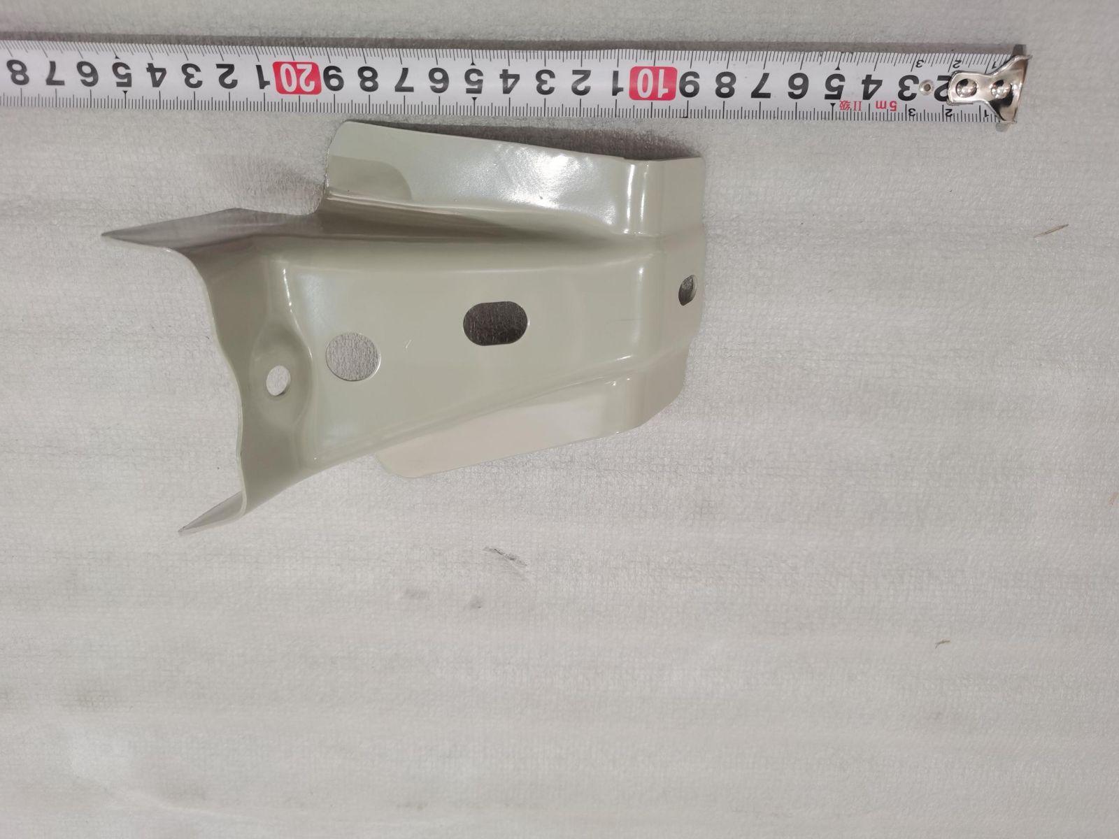 Right C-Pillar Trim Mounting Bracket III