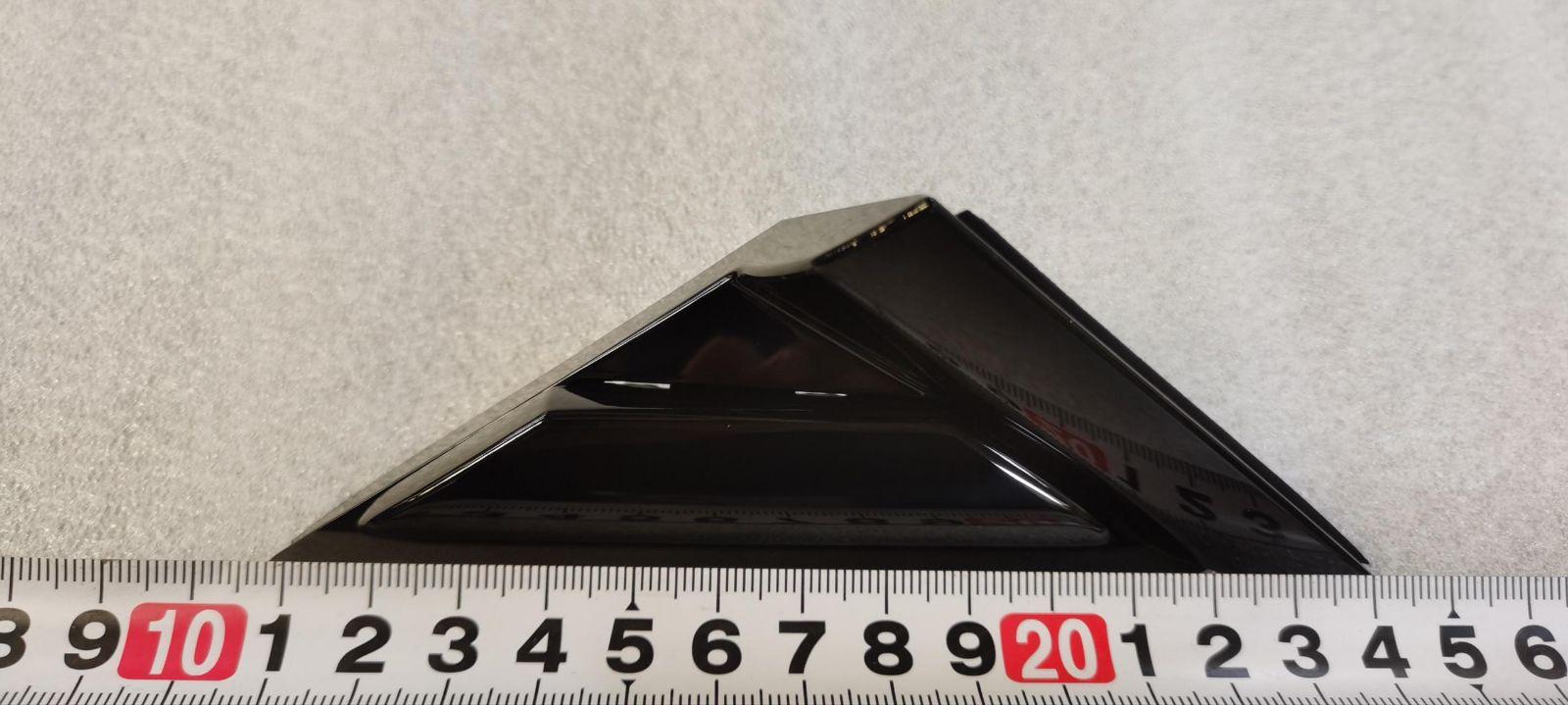 Left Fender Corner Trim Assembly