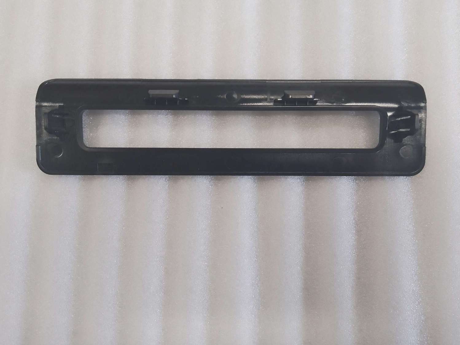 Left Carpet Vent Trim M00000