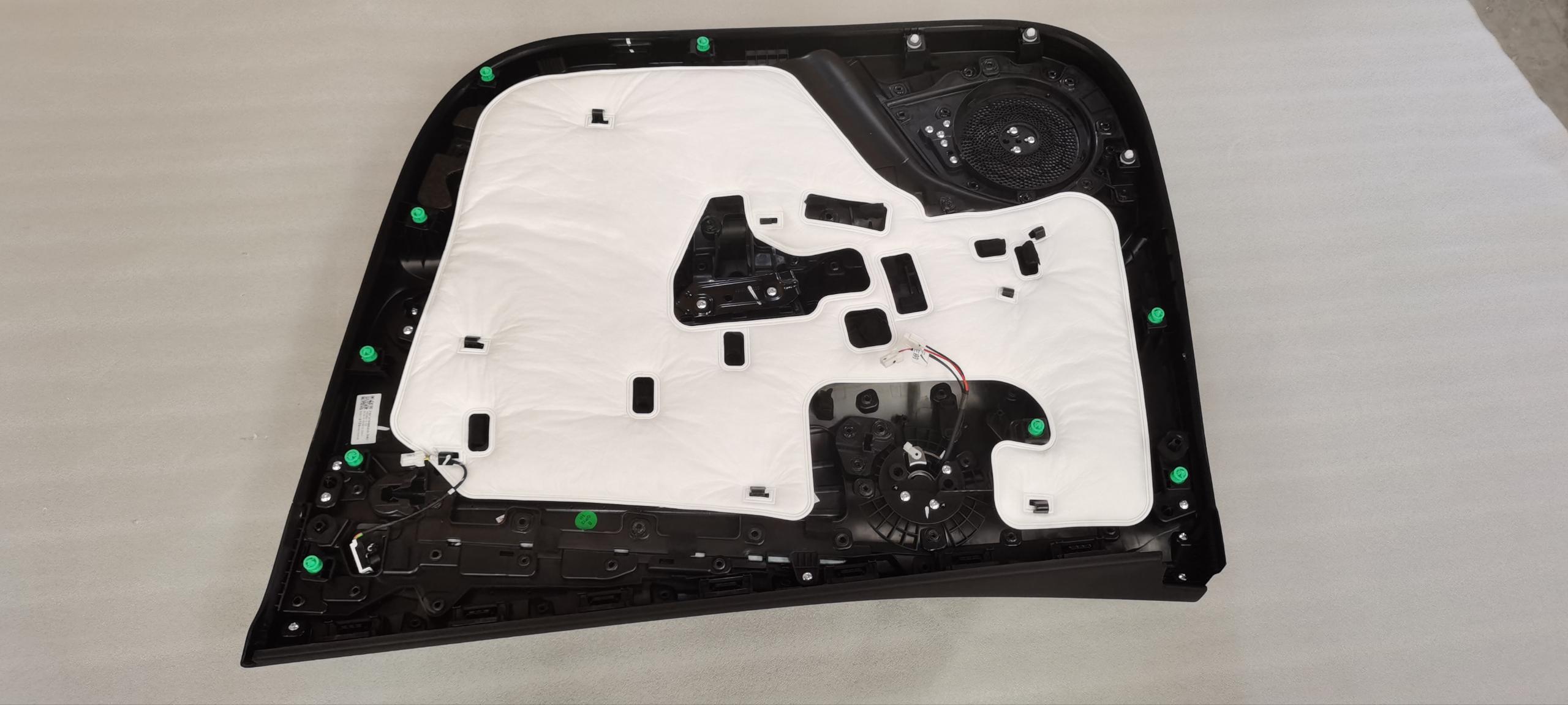 Left Front Door Trim Panel Assembly - Deep Black 5