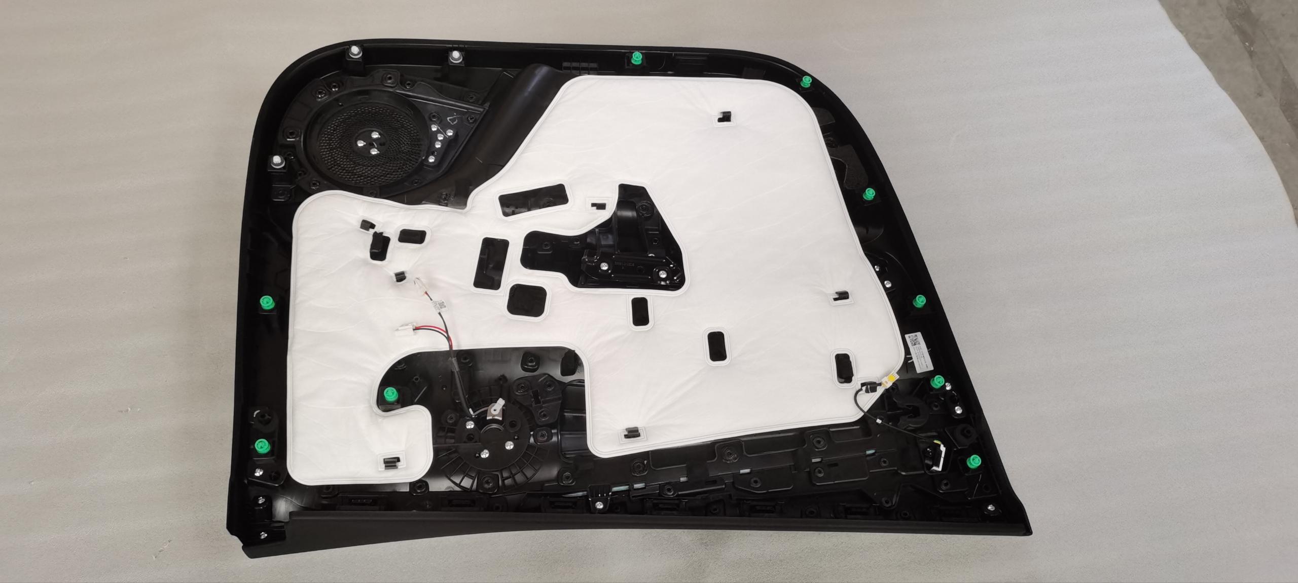 Right Front Door Trim Panel Assembly - Deep Black 5