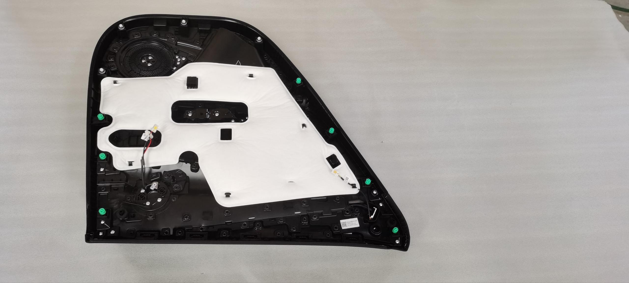 Right Rear Door Trim Panel Assembly - Deep Black 5